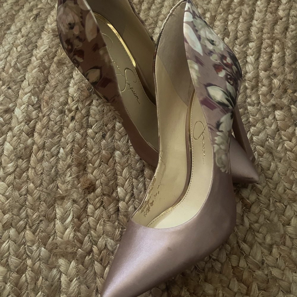 Jessica Simpson Cassani Satin Pump.